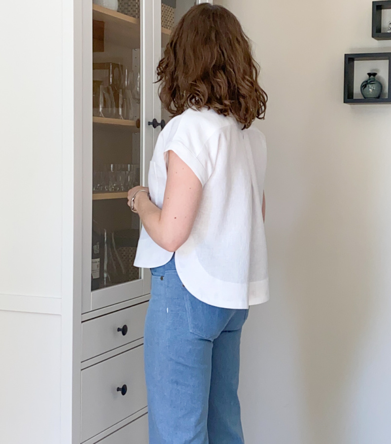 White linen Kalle shirt, side view close up